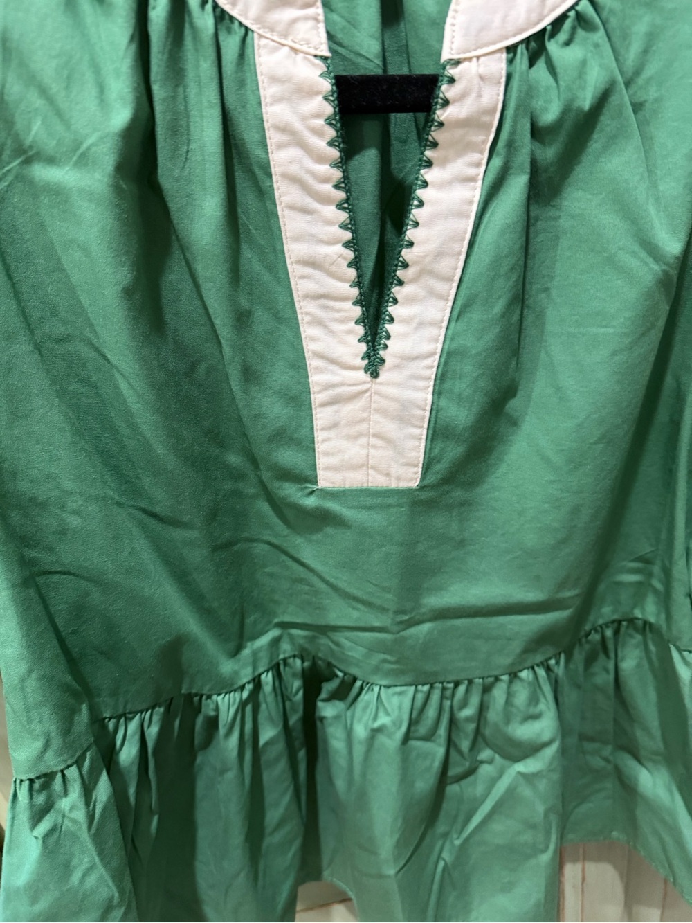 entro Green with White Floral Embroidery - Picture 4 of 6